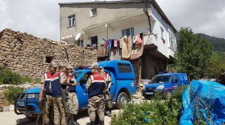 Gen&ccedil; Kadın Ka&ccedil;arak Evlendiği Bir Aylık Eşini Vurup Intihar Etti