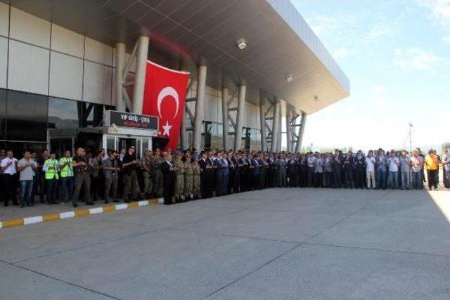 Şehit Uzman Onbaşı, Törenle Memleketine Uğurlandı 2