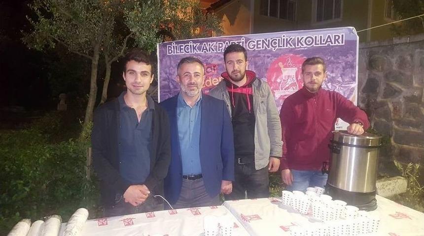 Ak Parti &Uuml;yeleri Bu Defa Da Kınık K&ouml;y&uuml;nde Oru&ccedil; A&ccedil;tı