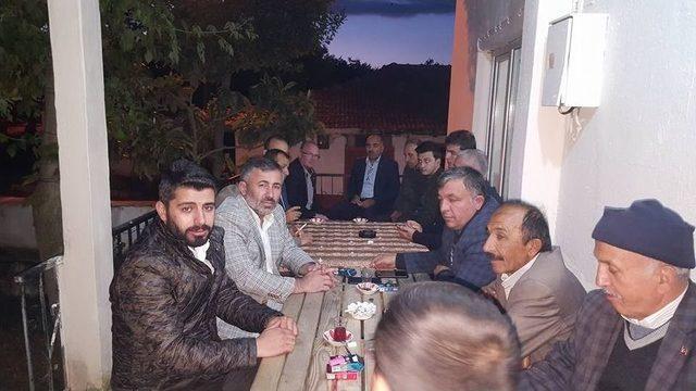 Ak Parti Üyeleri Bu Defa Da Kınık Köyünde Oruç Açtı