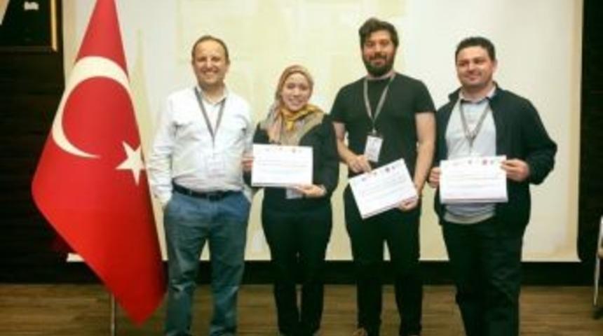 Ag&uuml; &Ouml;ğretim &Uuml;yelerine &Ouml;d&uuml;l