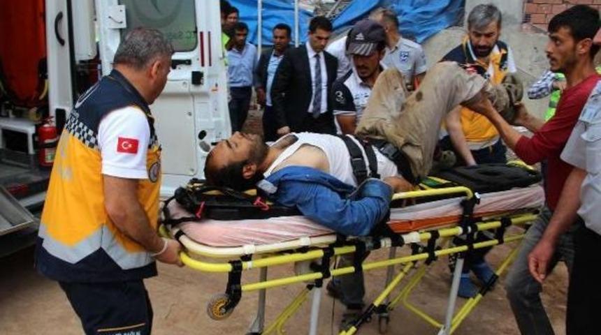 &Uuml;zerine Vin&ccedil;ten Inşaat Demiri D&uuml;şen Iş&ccedil;i Yaralandı