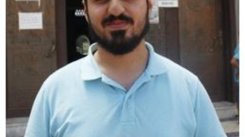 Antalya&rsquo;da Bankaya Saldıran Şahıs Camide Kameralara Yakalandı