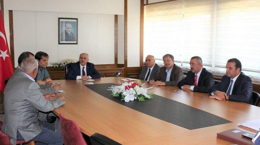 Vatandaşlar Halk G&uuml;n&uuml;nde Taleplerini İletiyor