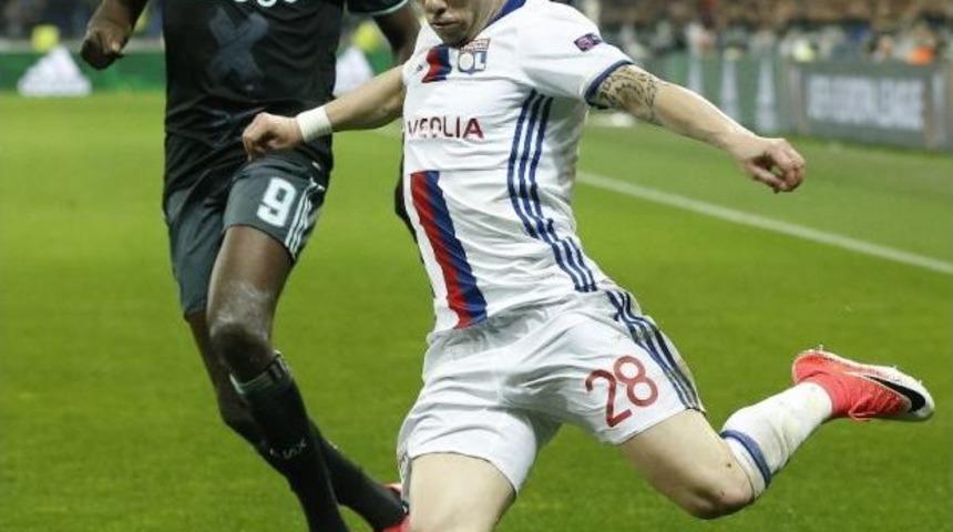 Fenerbah&ccedil;e, Valbuena&rsquo;yı A&ccedil;ıkladı