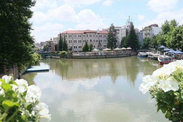 Porsuk Kendi Güzelliğine Döndü