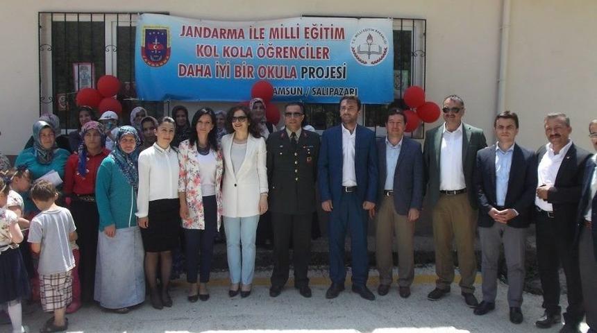 Jandarmadan Eğitime Destek