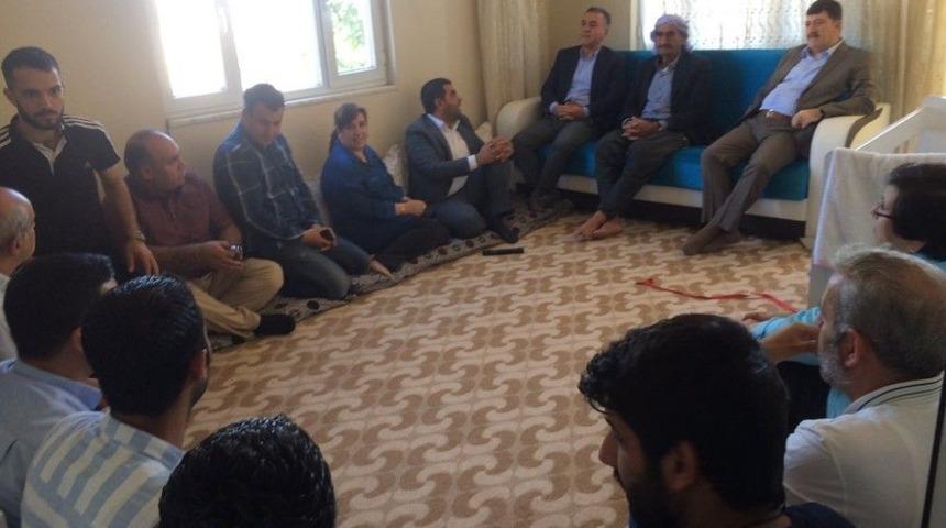 Ak Parti&rsquo;den 15 Temmuz Şehidin Ailesine Ziyaret