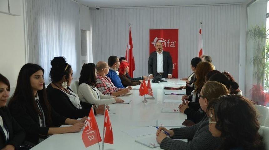 Kıbrıslı İşadamı Kısa: &ldquo;katar&rsquo;a Her T&uuml;rl&uuml; Gıda Yardımına Hazırız&rdquo;