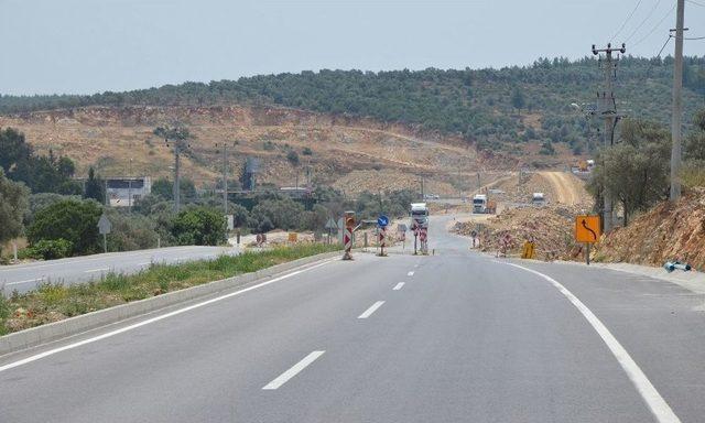 Güllük Karayolunda Çalışmalar Yeniden Başladı