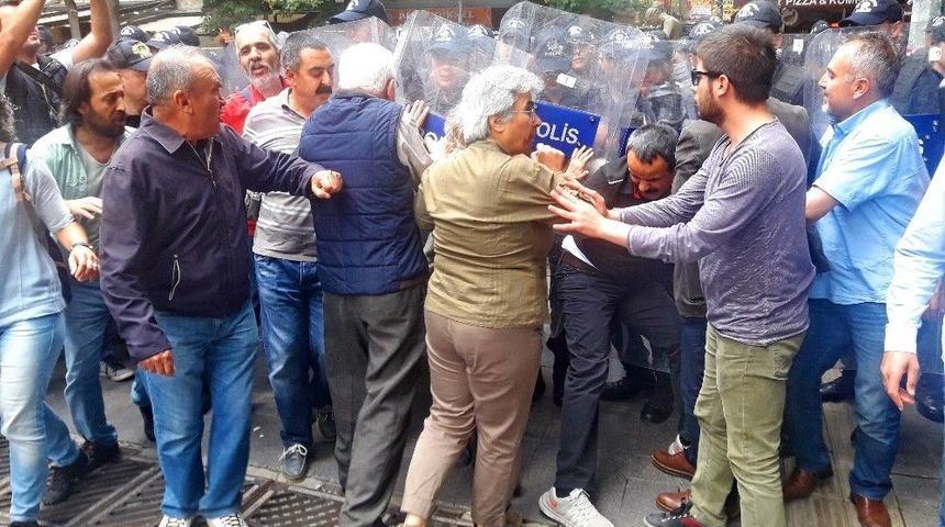 İzinsiz Eyleme Biber Gazlı M&uuml;dahale