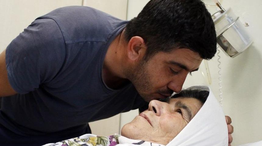 Kanser Hastası Kadın Sadece S&uuml;t Ve Ekmek Yemekten Kurtuldu