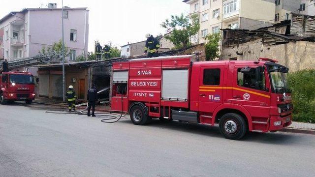 45 Gün İçinde İkinci Kez Evini Yaktı