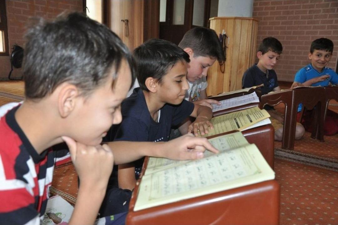 İneg&ouml;l&rsquo;de Yaz Kur&rsquo;an Kursları Başladı
