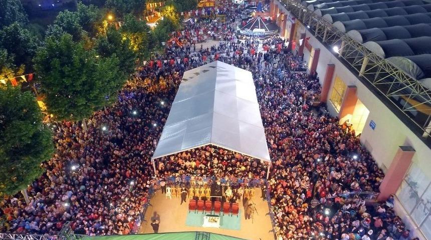 Alişan, Esenyurtlular İ&ccedil;in S&ouml;yledi