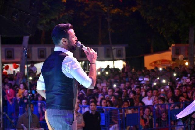 Alişan, Esenyurtlular İ&ccedil;in S&ouml;yledi 1