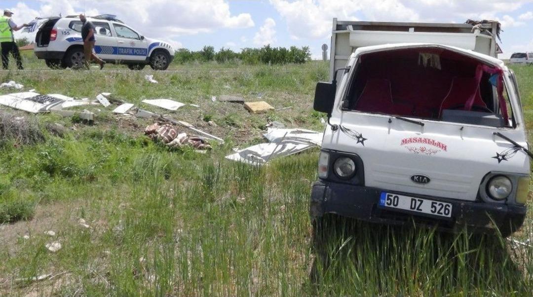 Aksaray&rsquo;da İki Kamyonet &Ccedil;arpıştı: 7 Yaralı
