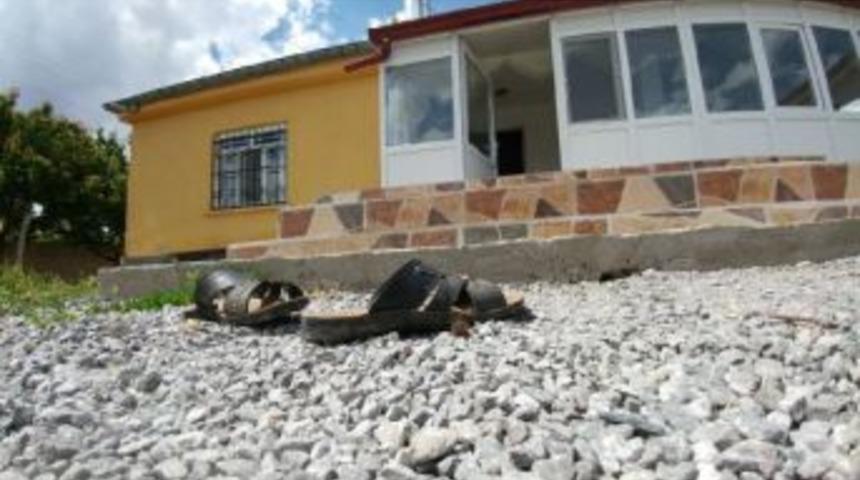 Konya'da 1,5 Saat Içinde 5 Akrabasını Öldürdü (5)