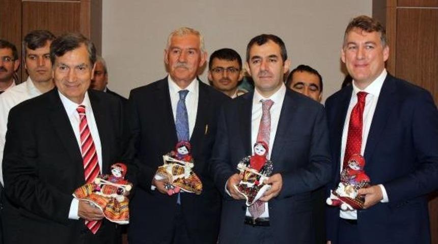 Kadınlar Vodafone Desteğiyle 10 Ilde Girişimci Olmak I&ccedil;in Yarışacak