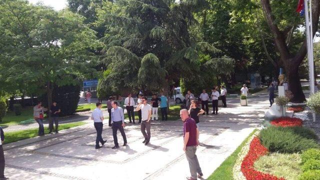 Ege Denizi’ndeki Deprem Bursa’da Da Hissedildi