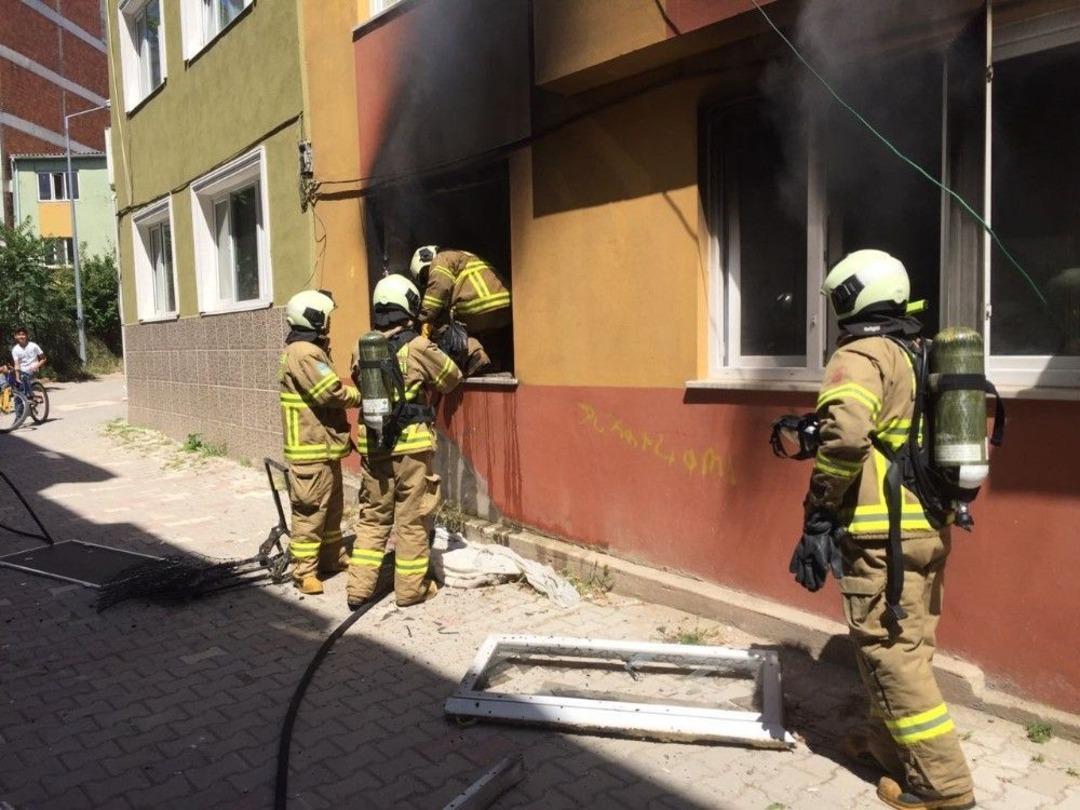 Bandırma&rsquo;da Ev Yangını
