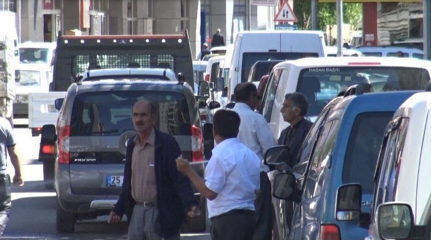 Kars&rsquo;ta Caddeler Oto Parka D&ouml;nd&uuml;