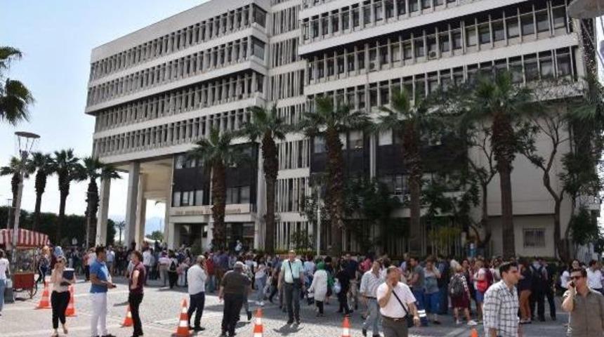 Ege'deki 6.2 Büyüklüğünde Deprem, Türkiye'nin Batısını Sarstı (2)