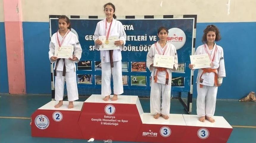 Bilecik Belediyesi Spor Kul&uuml;b&uuml;nden Uluslararası Judo Turnuvasında B&uuml;y&uuml;k Başarı