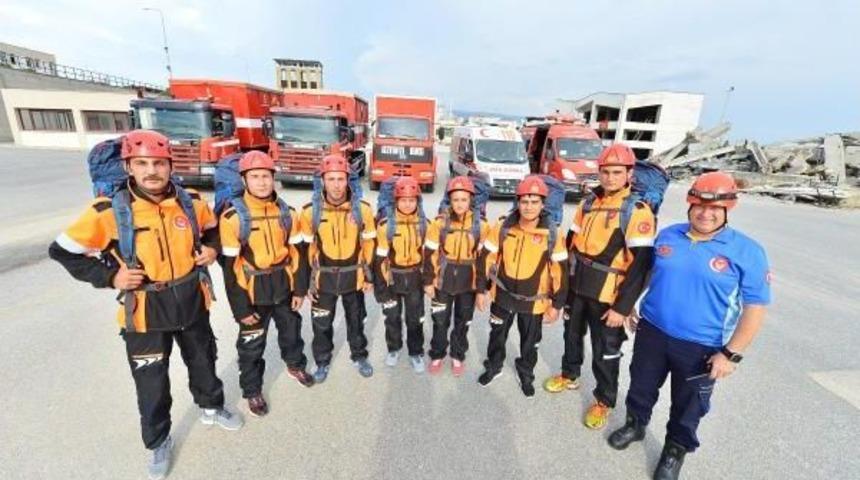 Ege'deki 6.2 B&uuml;y&uuml;kl&uuml;ğ&uuml;nde Deprem, T&uuml;rkiye'nin Batısını Sarstı (6)