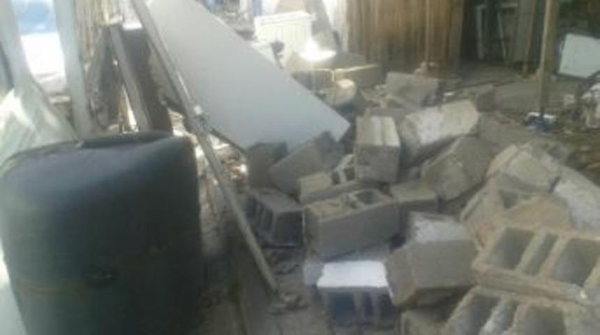 Deprem&rsquo;de Bazı Evler Zarar G&ouml;rd&uuml;