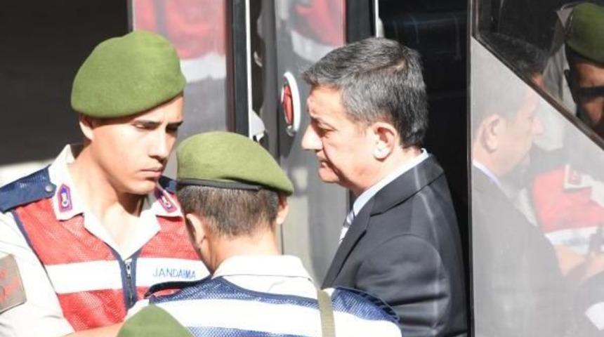 Fet&ouml; Davasında G&uuml;n Boyu Sadece Iddianame Okundu