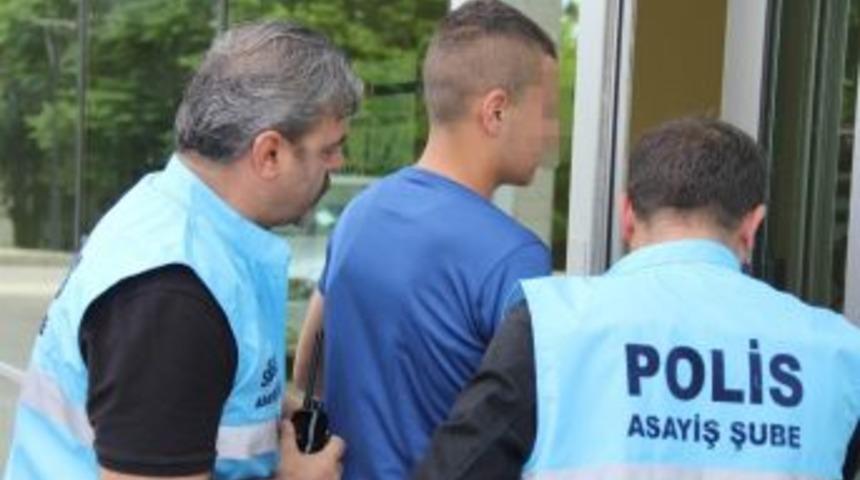 T&uuml;fekle 4 Kişiyi Yaralayan Gen&ccedil; Tutuklandı