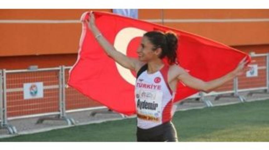 Esma Aydemir&rsquo;den Milli Başarı