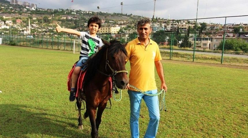 İskenderun&rsquo;da At Biniciliğine İlgi Artıyor