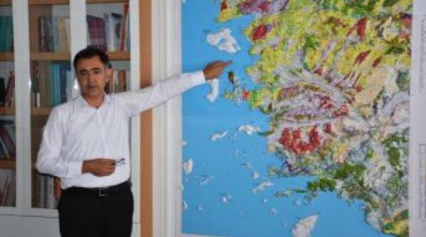 Ege'deki 6.2 B&uuml;y&uuml;kl&uuml;ğ&uuml;nde Deprem, T&uuml;rkiye'nin Batısını Sarstı (7)