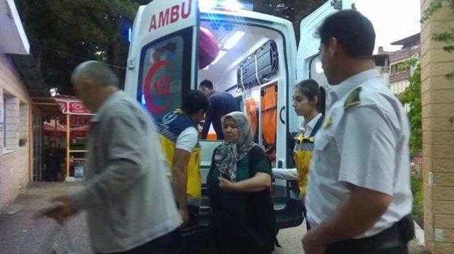 Manisa Büyükşehir Belediye Meclis Üyesi Kaza Yaptı: 1 Yaralı