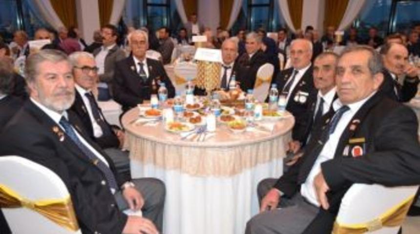 Şehitler Onuruna İftar