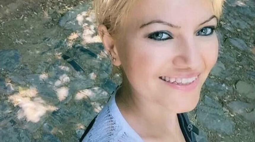 Sokak Hayvanları İ&ccedil;in Kitap Yazıyor