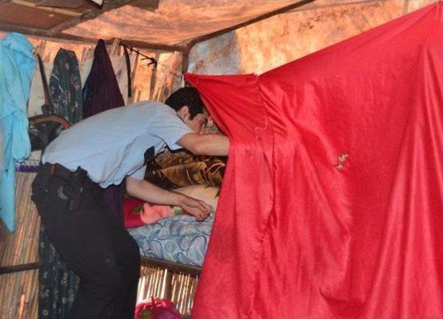 Adana da Tarım Iş&ccedil;ilerinin &Ccedil;adırlarına Operasyon 1