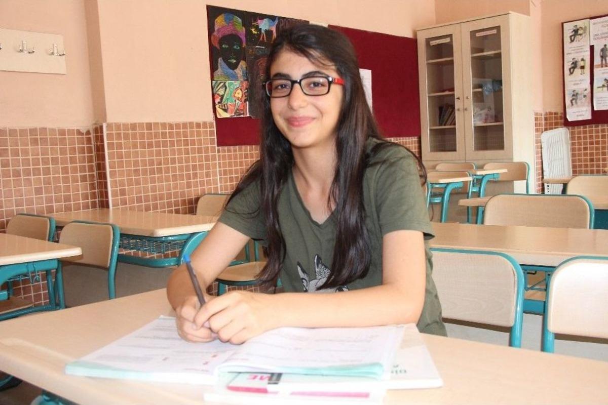 Teog&rsquo;ta Devlet Okullarının Başarısı