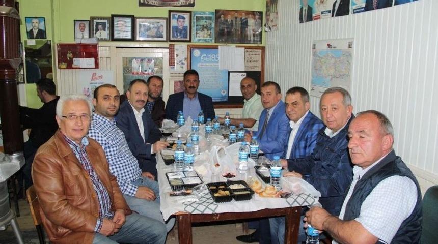 İftarını Tepek&ouml;y Mahallesi Sakinleri İle A&ccedil;tı