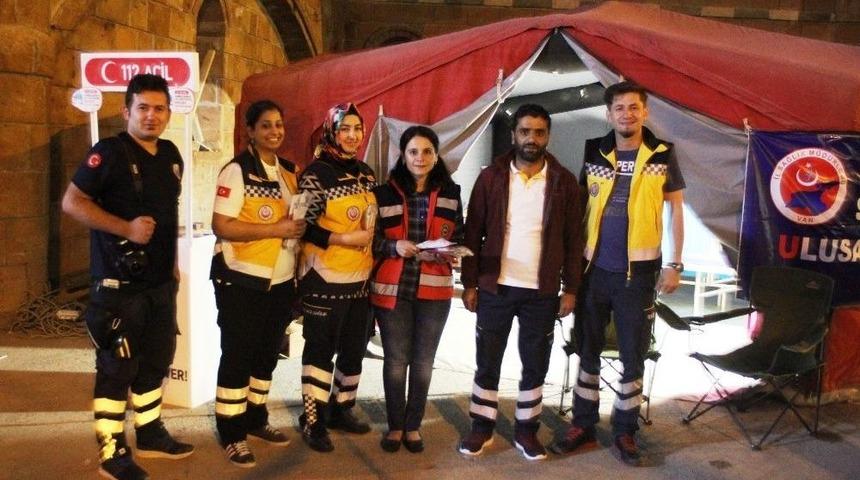 Van&rsquo;da &lsquo;ambulansa Yol Veriyorum, Hayat Kurtarıyorum&rsquo; Projesi