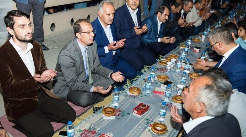 Van&rsquo;da Geleneksel &Uuml;mmet İftarı