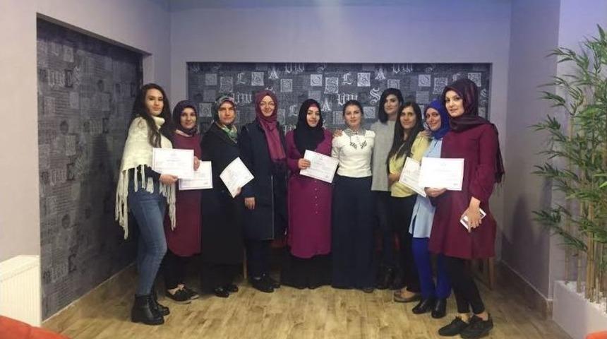 Saray&rsquo;da 104 Hanım Daha Sertifika Aldı