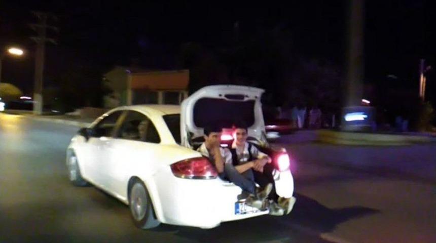 Denizli&rsquo;de Trafikte Pes Dedirten G&ouml;r&uuml;nt&uuml;