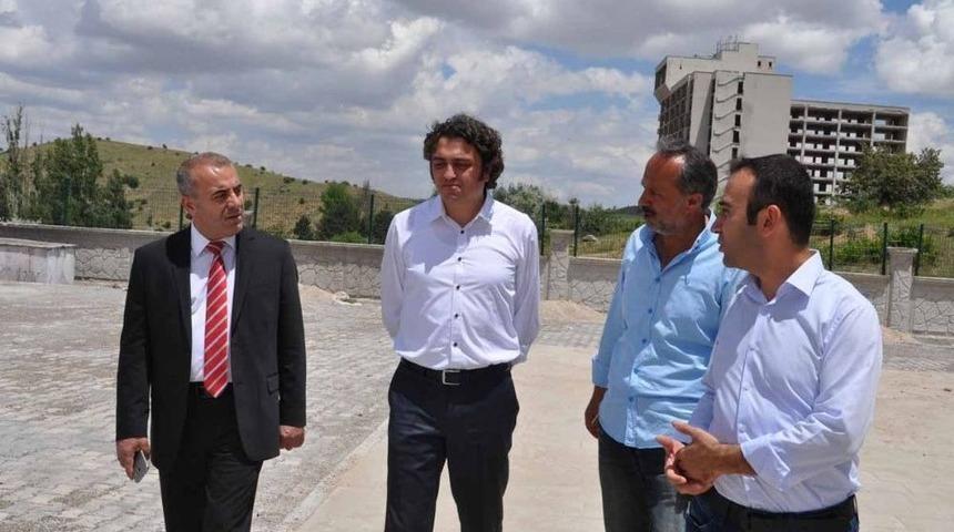 Milli Eğitim M&uuml;d&uuml;r&uuml; Demir Okul İnşaatlarını İnceledi