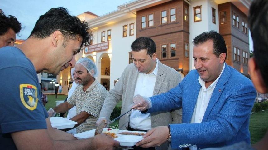 &Ouml;zdere&rsquo;de Coşkulu İftar