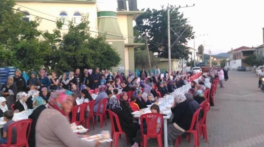 Adatepe K&ouml;y&uuml;nde Bin Kişilik İftar