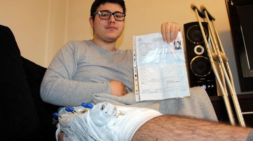 Bacağındaki Demir Y&uuml;z&uuml;nden Lys&rsquo;ye Alınmadı