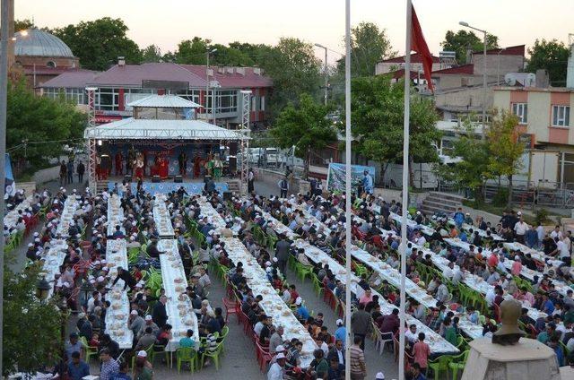 Kardeş Belediyeler İftar Sofrasında Buluştu 3